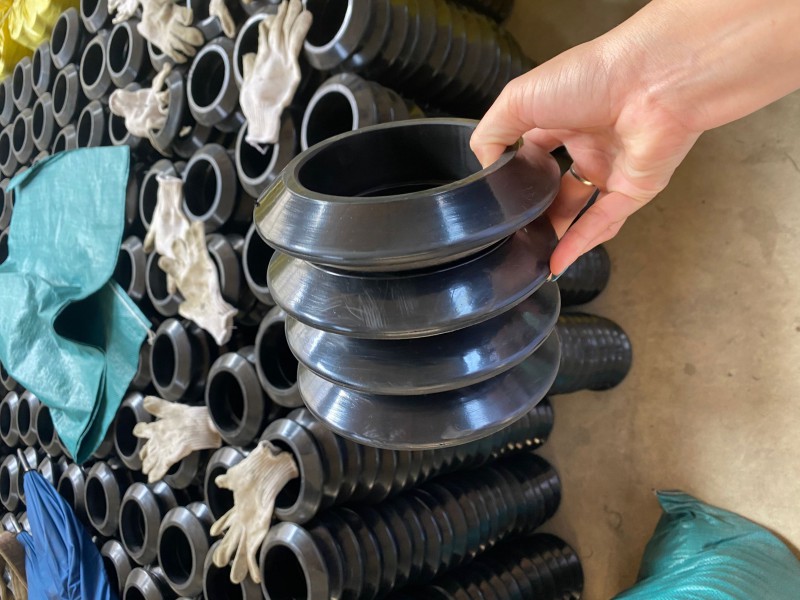 鹽山縣萬信橡膠圈廠家，緩沖膠圈，螺旋膠圈出