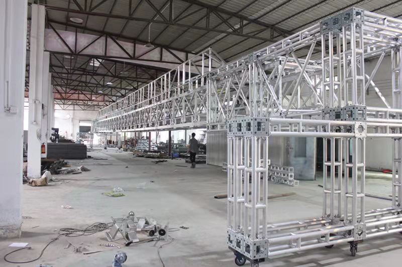 新型腳手架公司，鋁合金腳手架租賃，移動腳手架供應。