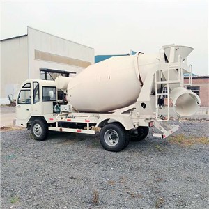 鄉村修路用小型混凝土攪拌罐車廠家生產定制