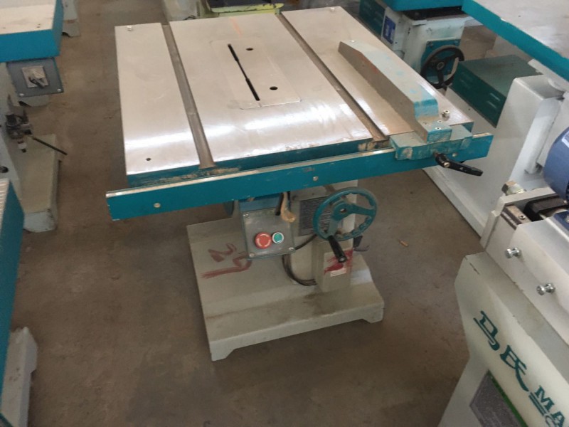 出售二手木工設(shè)備馬氏圓盤鋸震蕩砂臥式帶鋸等