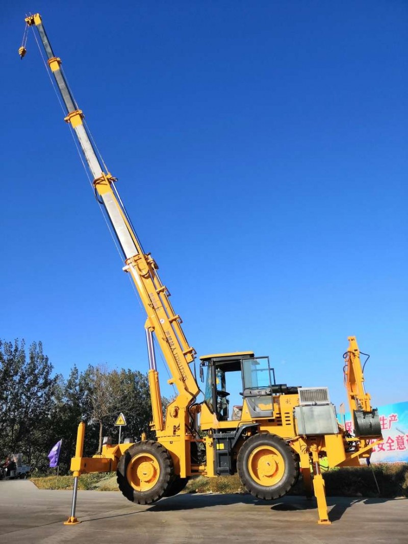 廠家直銷10噸多功能四驅越野行走吊車