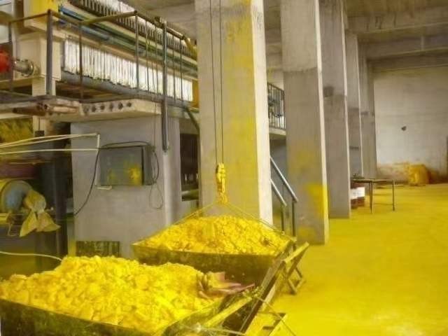 23 聯苯胺黃：高光澤，著色力強，綠相