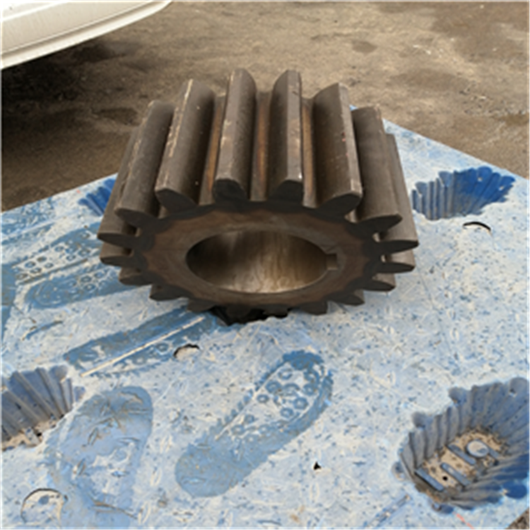 球磨機襯板多少錢一噸    鑄鋼大齒圈廠家    橡膠八孔墊